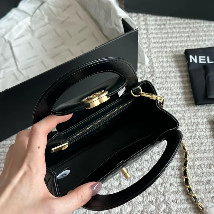 Chanel kelly bag
