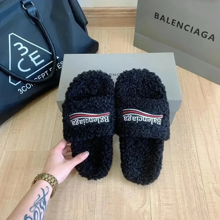 Balenciaga slippers