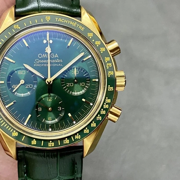 omega  Fashionable and versatile watch