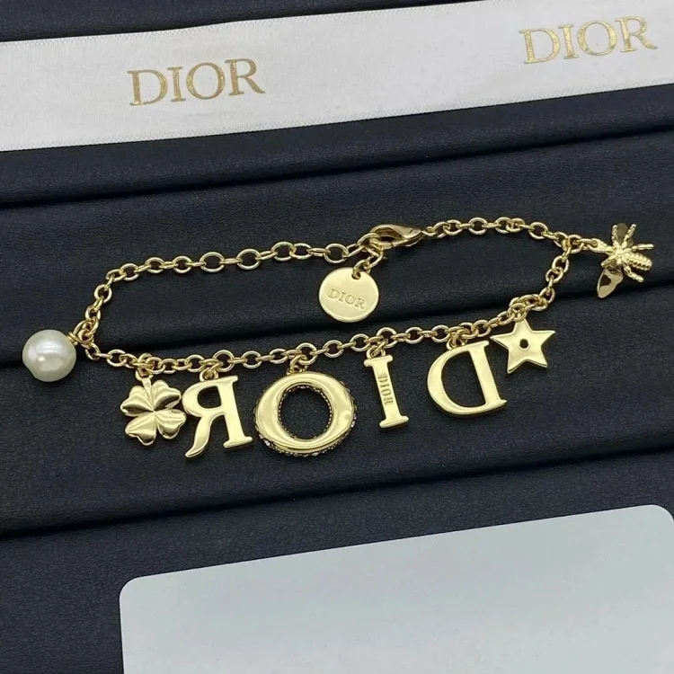 Dior CD letter brace